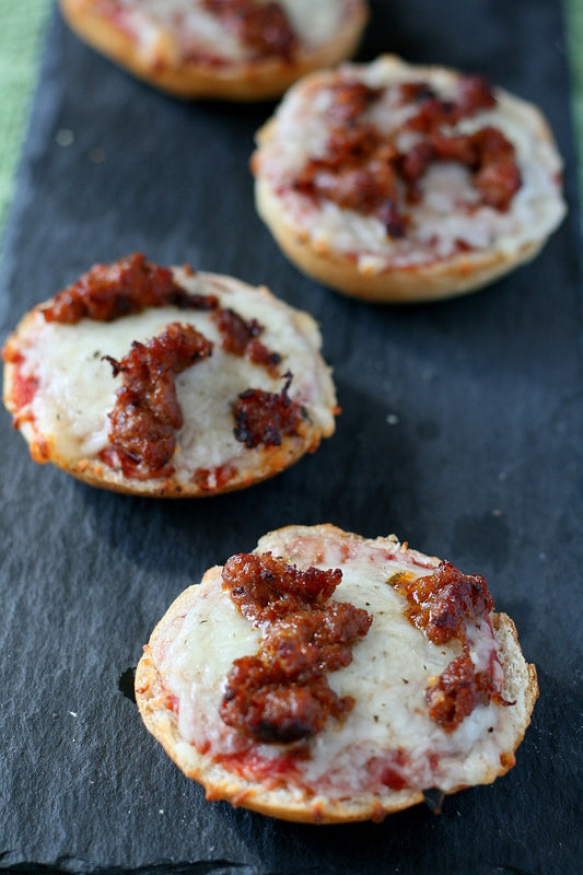 UNCLE CHARLEY’S BAGEL PIZZAS
